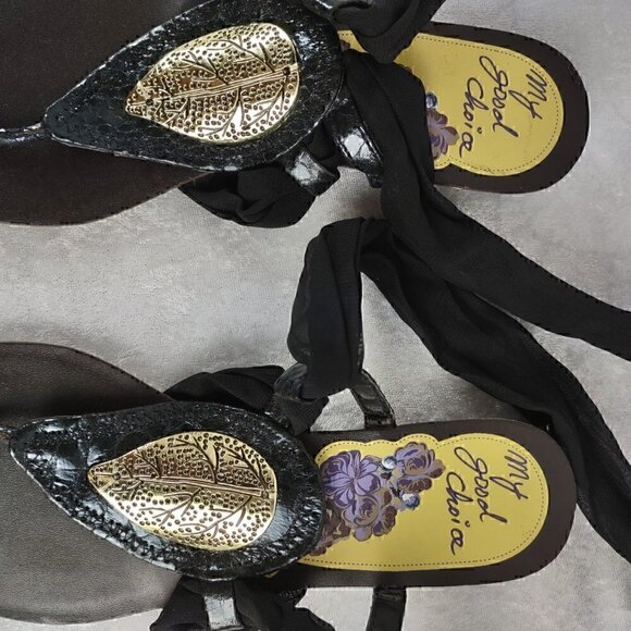 My Good Choice Black Ribbon Sandals With Gold Accent. Size 38 EU = US Size 6. - Picture 3 of 10